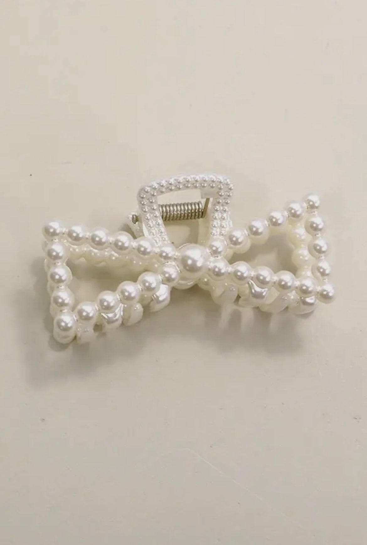 Pearl Claw Clips