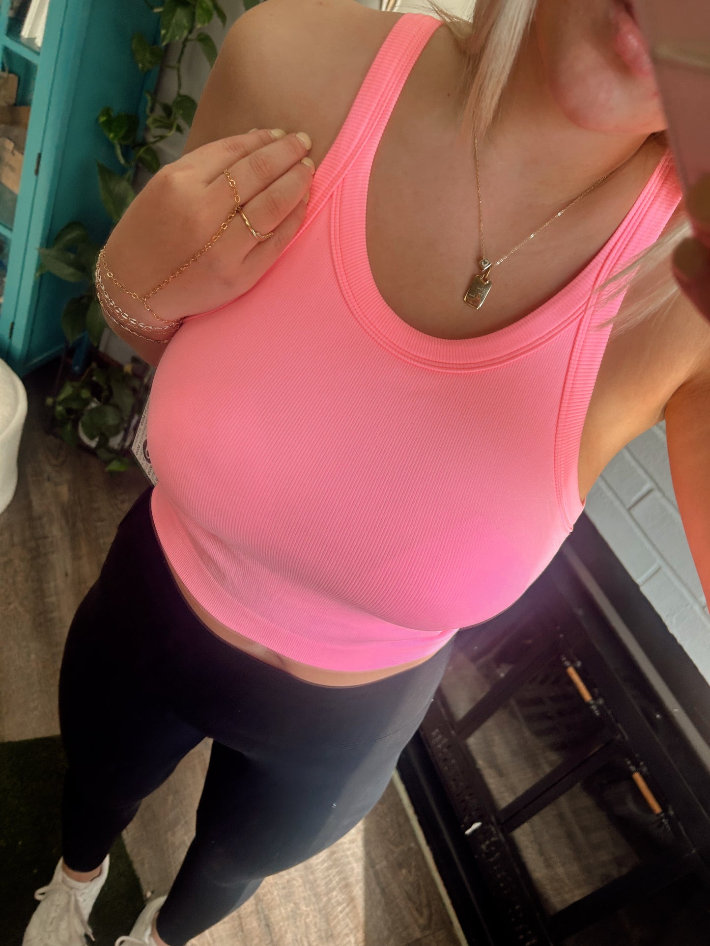 Seamless Cropped Tank Top/ Built in Bra